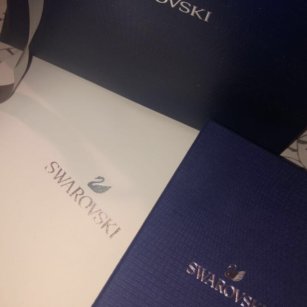 Swarovski HUG ME BAG CHARM - Picture 3 of 5